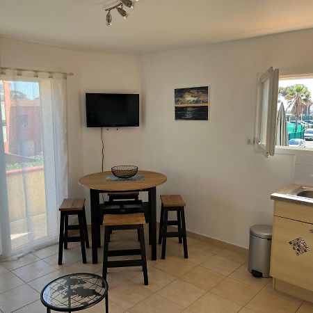Plein Sud, Bel Appartement 20 Metres De La Plage La Capte Hyères Exterior foto