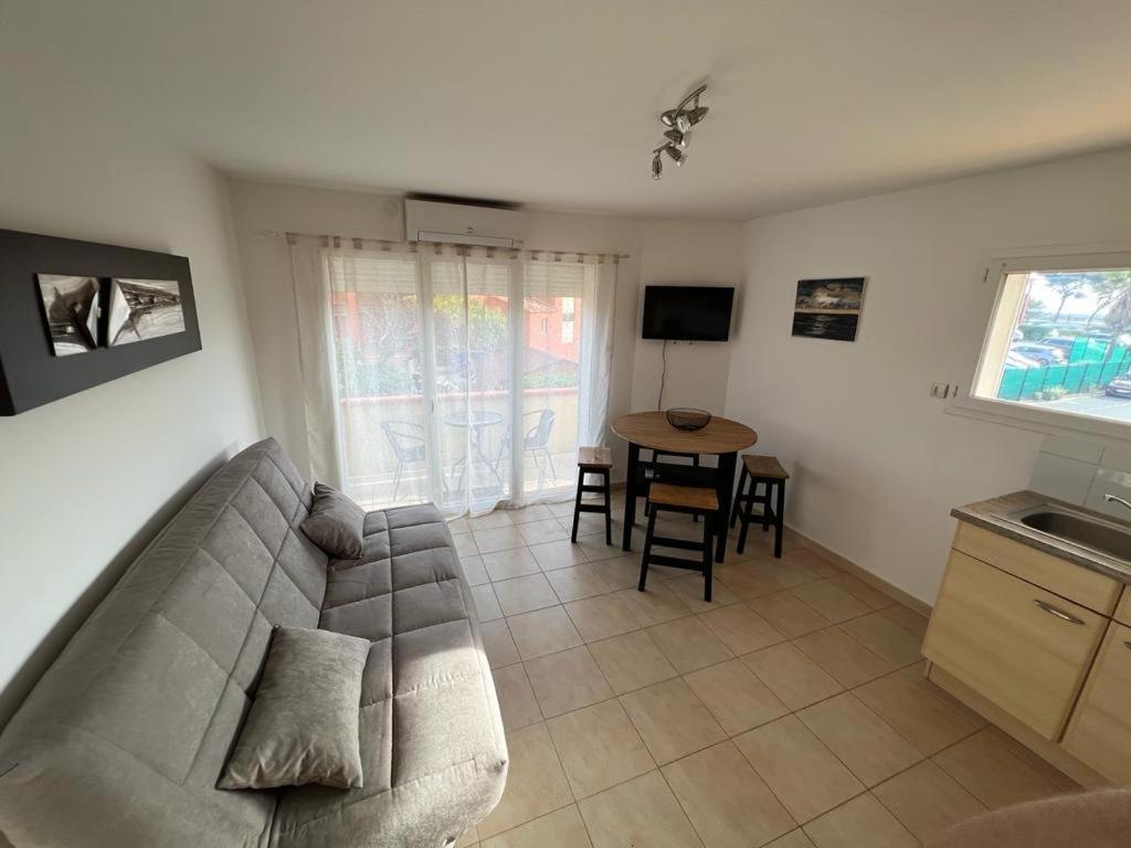 Plein Sud, Bel Appartement 20 Metres De La Plage La Capte Hyères Exterior foto